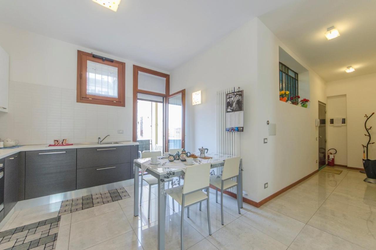 Apartamento Residenza Leon D'oro Venecia Exterior foto